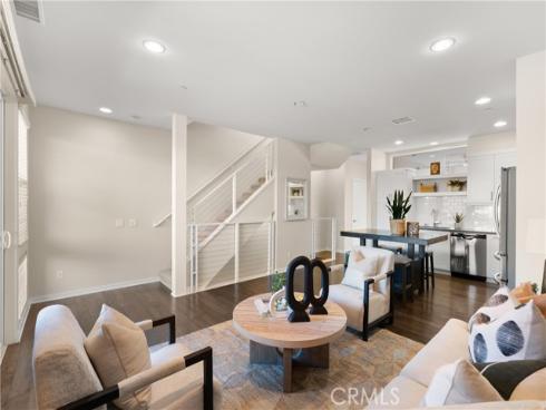 617 W 17th  , Costa Mesa, CA