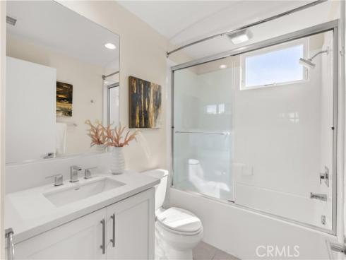 617 W 17th  , Costa Mesa, CA