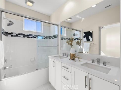 617 W 17th  , Costa Mesa, CA