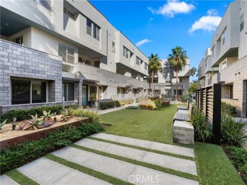 617 W 17th  , Costa Mesa, CA