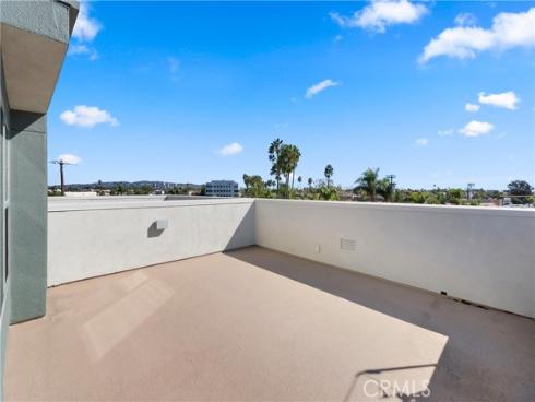 617 W 17th  , Costa Mesa, CA