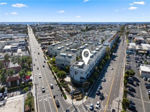 617 W 17th  , Costa Mesa, CA