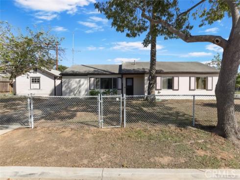 2060 State Avenue , Costa Mesa, CA