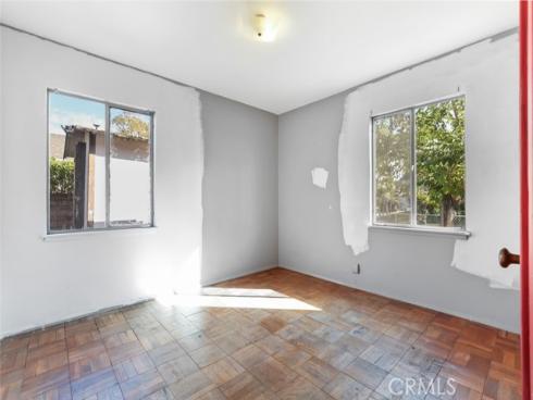 2060 State Avenue , Costa Mesa, CA