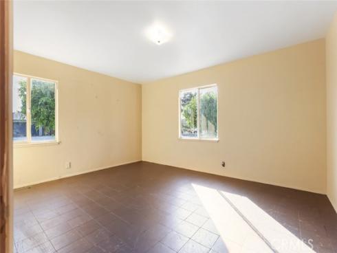 2060 State Avenue , Costa Mesa, CA