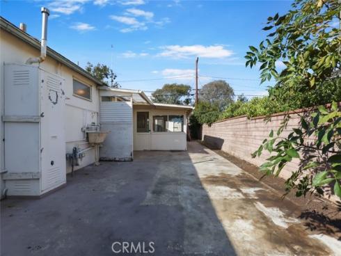 2060 State Avenue , Costa Mesa, CA