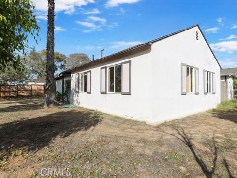 2060 State Avenue , Costa Mesa, CA