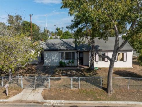 2060 State Avenue , Costa Mesa, CA