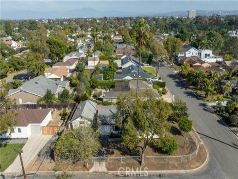 2060 State Avenue , Costa Mesa, CA