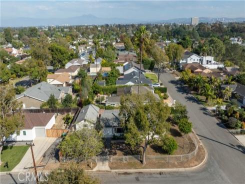 2060 State Avenue , Costa Mesa, CA