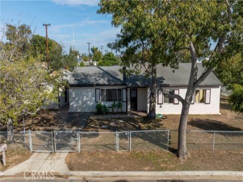 2060  State Avenue  , Costa Mesa, CA