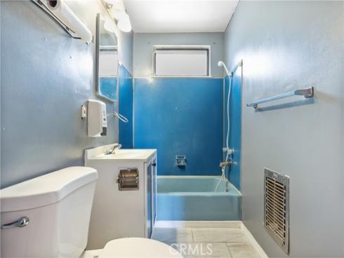 2060 State Avenue , Costa Mesa, CA