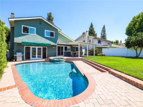 2761 Sandpiper Drive