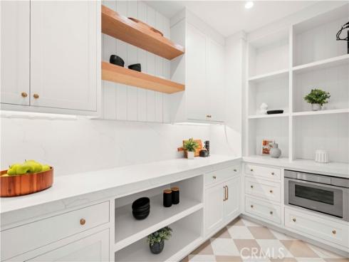 275  Walnut  , Costa Mesa, CA