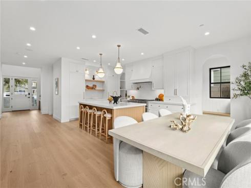 275  Walnut  , Costa Mesa, CA