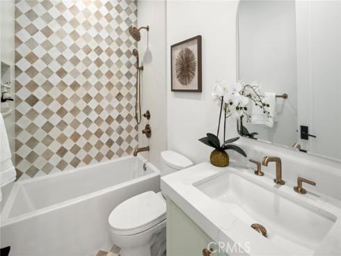 275  Walnut  , Costa Mesa, CA