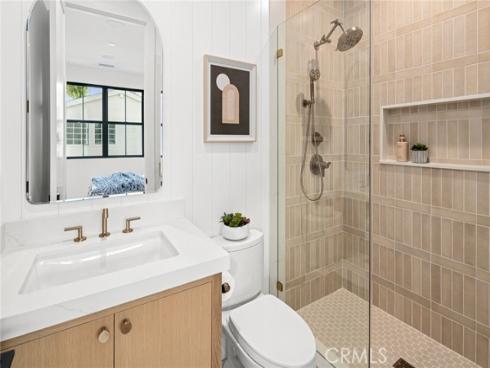 275  Walnut  , Costa Mesa, CA