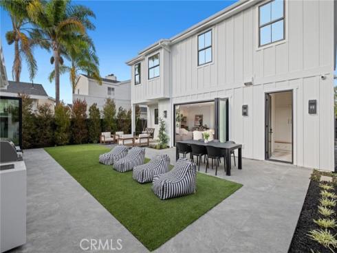 275  Walnut  , Costa Mesa, CA