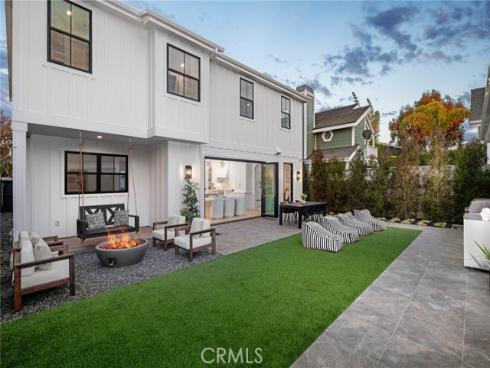 275  Walnut  , Costa Mesa, CA