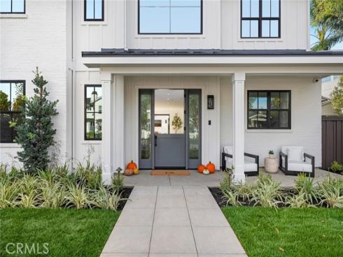 275  Walnut  , Costa Mesa, CA