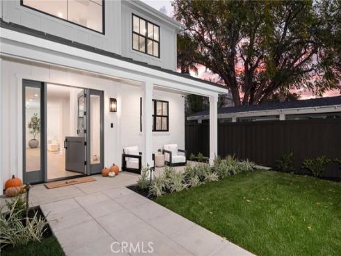 275  Walnut  , Costa Mesa, CA