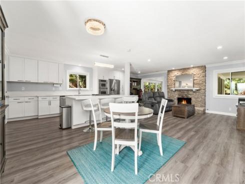 1170  Gleneagles  , Costa Mesa, CA