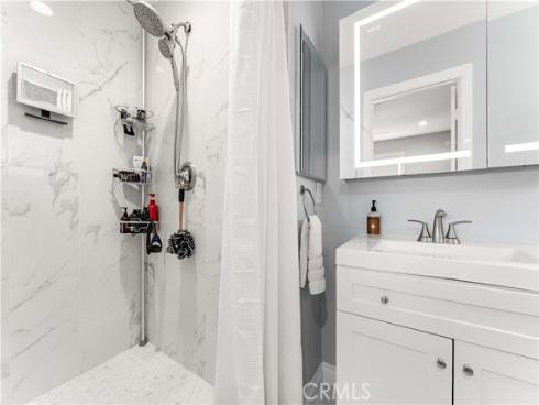 1170  Gleneagles  , Costa Mesa, CA