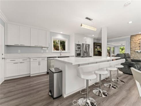 1170  Gleneagles  , Costa Mesa, CA