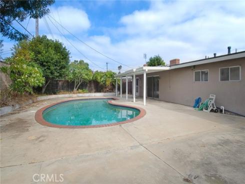 2925 Jacaranda Avenue, Costa Mesa, CA