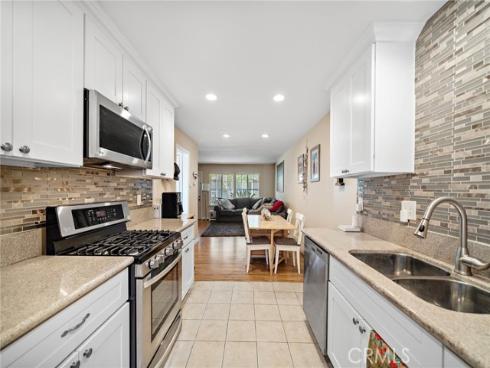 2404  Niagara  , Costa Mesa, CA