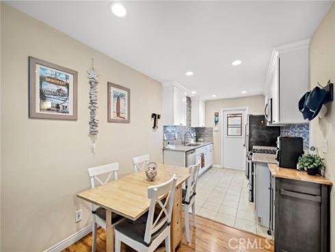 2404  Niagara  , Costa Mesa, CA