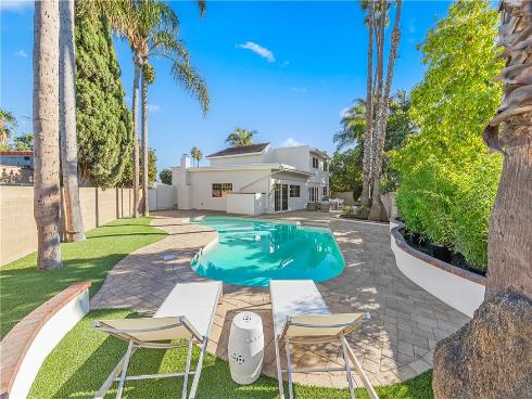 3493  San Marino   Circle, Costa Mesa, CA