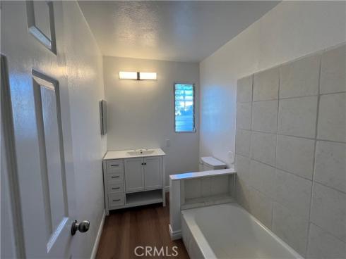 1741 Tustin 10C , Costa Mesa, CA