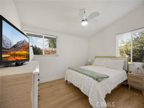 868  Towne  , Costa Mesa, CA