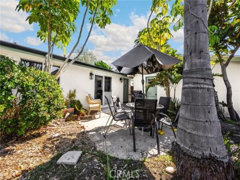 868  Towne  , Costa Mesa, CA