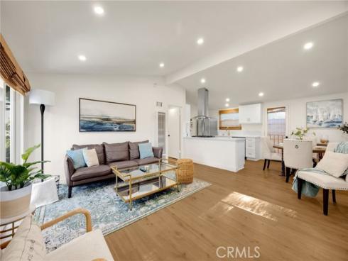 868  Towne  , Costa Mesa, CA