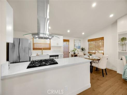 868  Towne  , Costa Mesa, CA