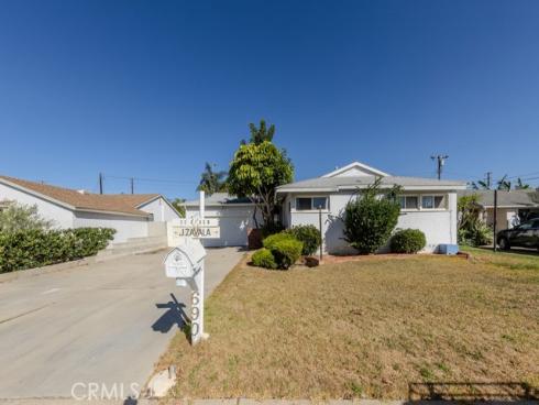 690  Capital Street  , Costa Mesa, CA