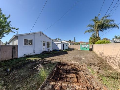 690  Capital Street  , Costa Mesa, CA