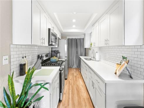 2205  Pacific  101  Avenue, Costa Mesa, CA