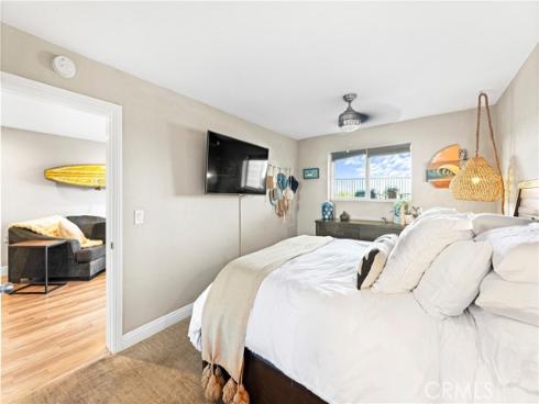 2205  Pacific  101  Avenue, Costa Mesa, CA