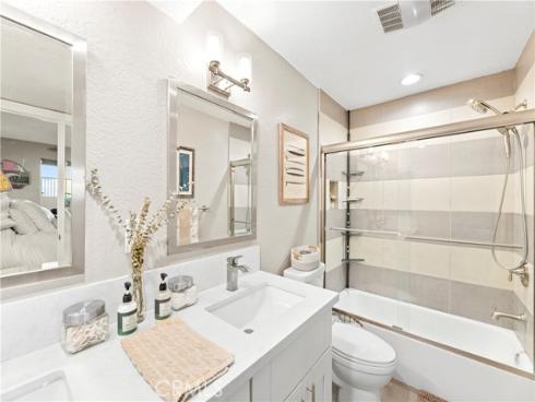 2205  Pacific  101  Avenue, Costa Mesa, CA