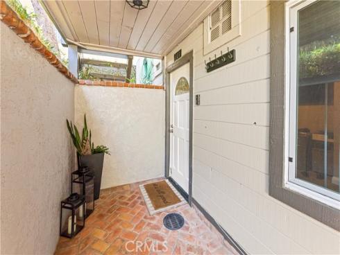 2205  Pacific  101  Avenue, Costa Mesa, CA