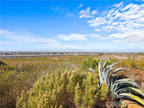 2205  Pacific  101  Avenue, Costa Mesa, CA