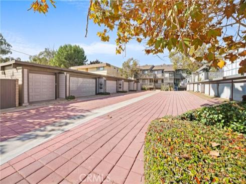 2205  Pacific  101  Avenue, Costa Mesa, CA