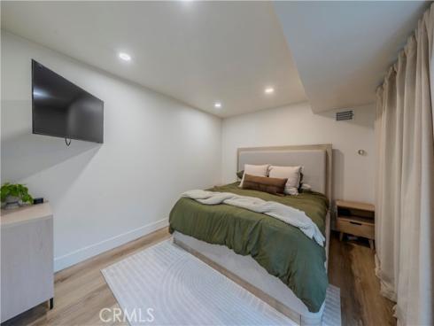 135  Morristown  , Costa Mesa, CA