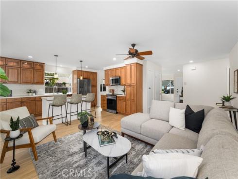 930  Helena   Circle, Costa Mesa, CA
