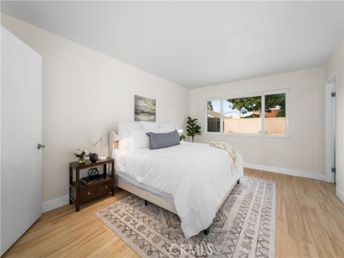 930  Helena   Circle, Costa Mesa, CA