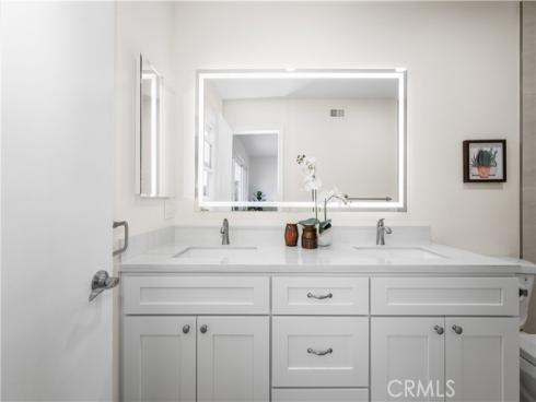 930  Helena   Circle, Costa Mesa, CA