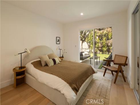 872  Liard  , Costa Mesa, CA